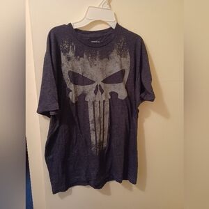 Marvel Punisher gray t shirt size large (052424E).